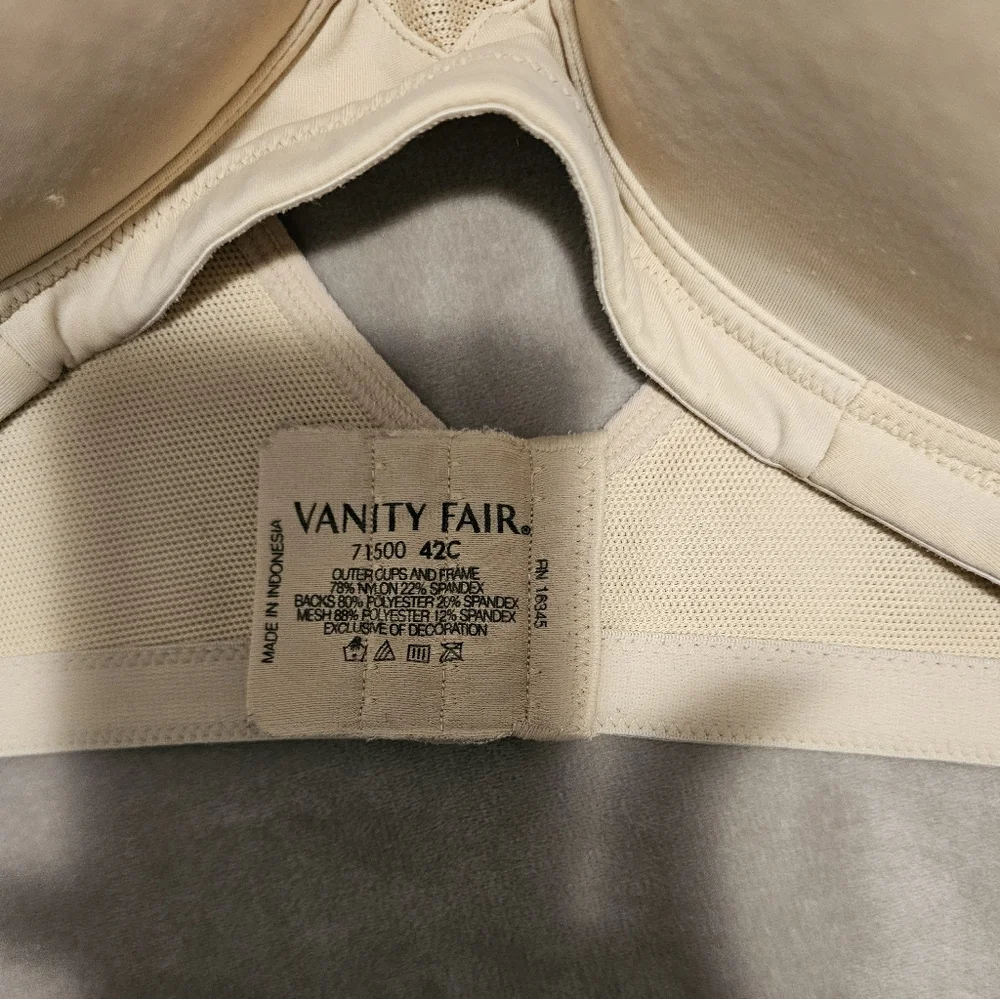 Vanity Fair Cream Full Coverage Bra 38C